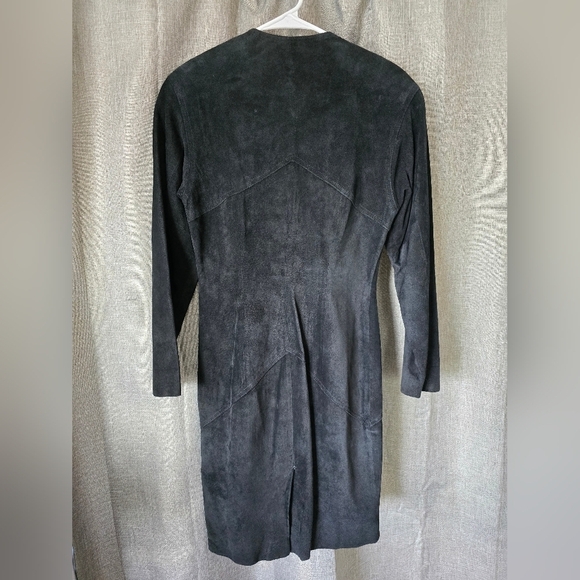 VINTAGE 80's BERMANS BLACK SUEDE LONG SLV SNAP-FRONT PENCIL DRESS Size 6 - Picture 3 of 5